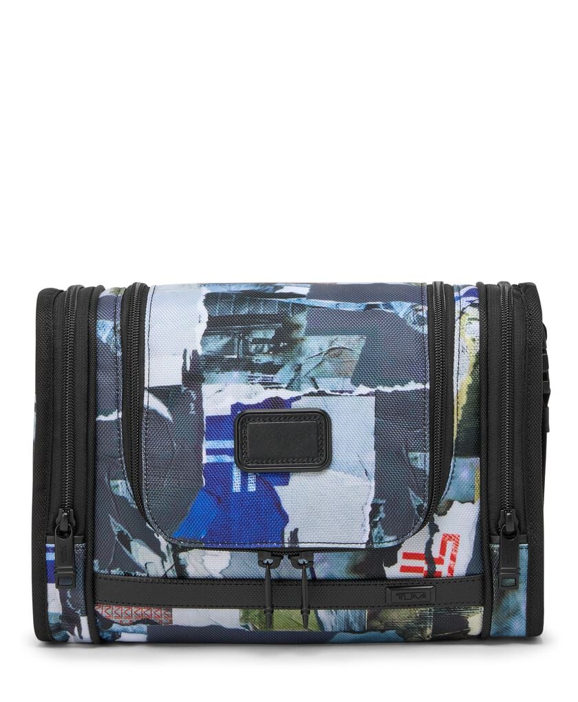 Tumi TUMI ALPHA HANGING TRAVEL KIT  hi-res | TUMI