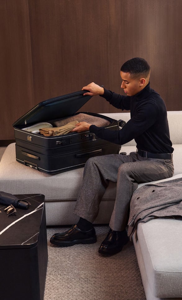 FW25_1564541041_Arrive_ExtDualAccessPC_Black_gridBreaker_202508